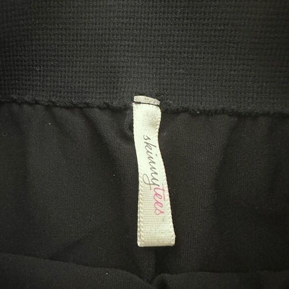 Skinny Tees Black Legging and Capris OSFM - Picture 7 of 8